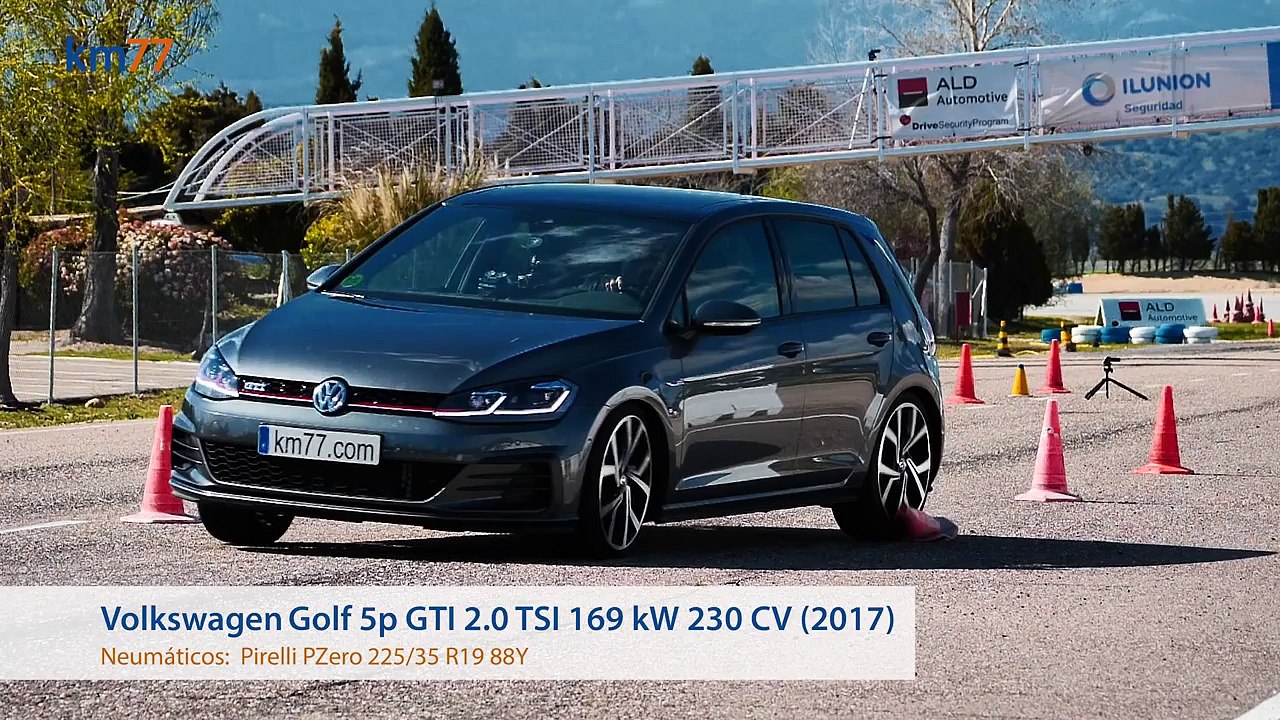 Volkswagen Golf GTI 2017 - Maniobra de esquiva (moose test) y eslalon | km77.com