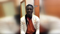 Yıldız futbolcu Gomis’ten genç hastaya geçmiş olsun videosu