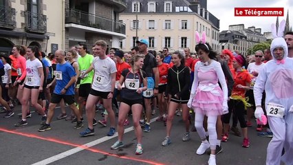 Quimper. Course Elle et Lui, main dans la main