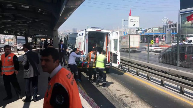 Metrobüs yolunda kaza - İSTANBUL