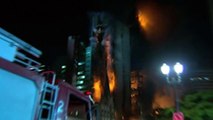 브라질 고층 건물 화재로 '와르르'...주민 잔해에 깔려 / YTN