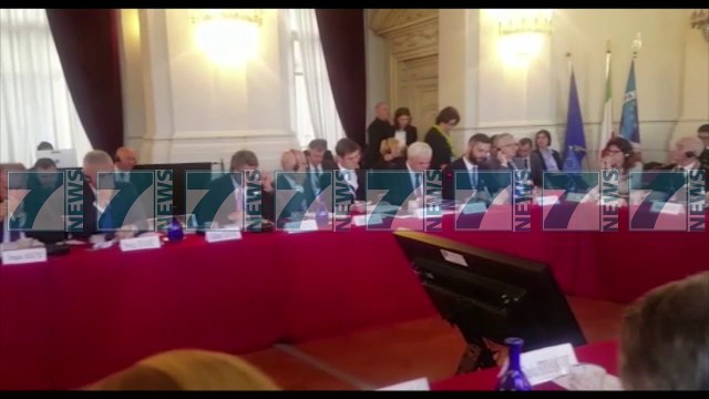 LUFTA NDAJ TRAFIKUT TE DROGES, MINISTRI XHAFAJ VIZITE NE ITALI - News, Lajme - Kanali 11