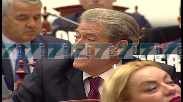 PARLAMENTI RREZON KERKESEN PER TE ARRESTUAR TAHIRIN - News, Lajme - Kanali 9