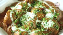 भरलेले बटाटे - Bharlele Batate Recipe in Marathi - How To Make Paneer Stuffed Potato Curry - Smita