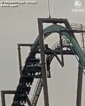 Enorme frayeur au studio Universal au Japon quand des dizaines de personnes se sont retrouvées bloquées la tête en bas dans un grand huit - VIDEO