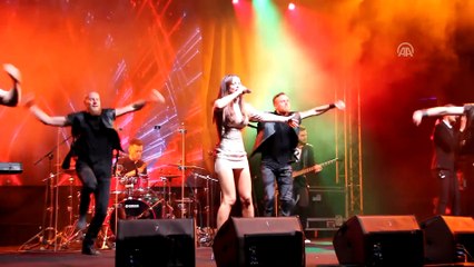 Ukraynalı sanatçı Ani Lorak konser verdi - ANTALYA