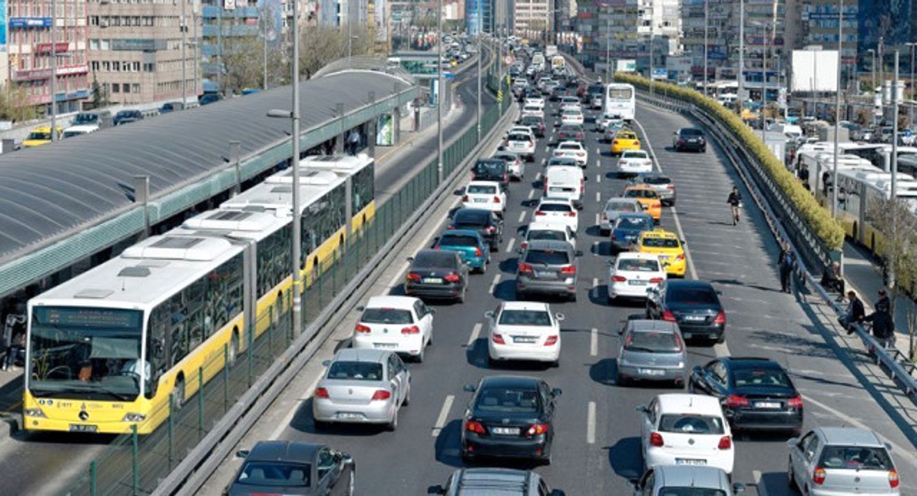 Trafiğe Kayıtlı Araç Sayısı Mart Ayında 22 Milyonu Aştı