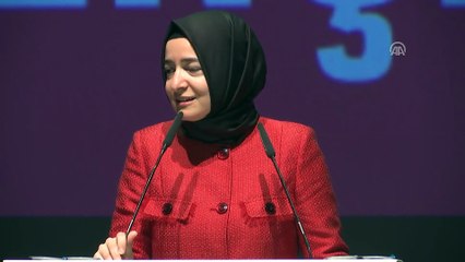 Bakan Kaya: 'Gençlerine güvenen bir lider var Türkiye'de' - İSTANBUL