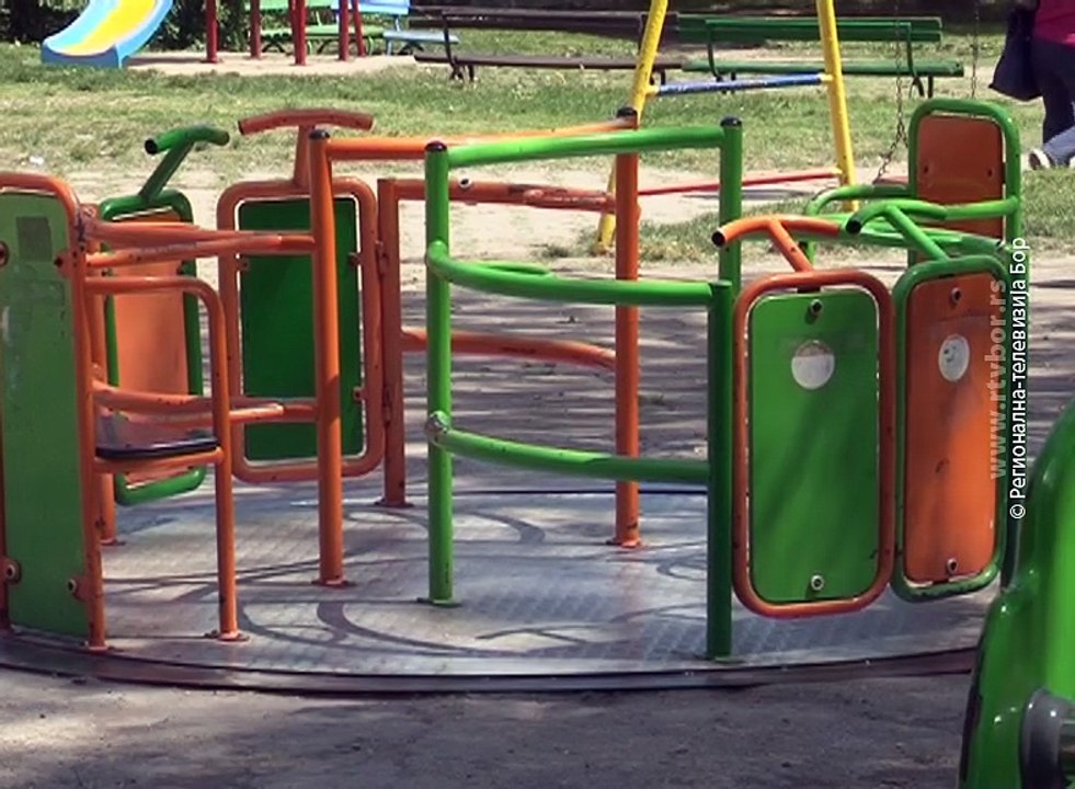 Počelo uređenje igrališta u Boru, 2. maj 2018. (RTV Bor)