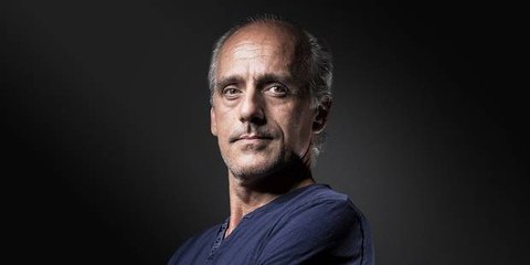 Philippe Poutou trouve "légitime" les violences du 1er Mai - ZAPPING ACTU DU 02/05/2018