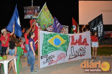 Manifestação no dia do trabalhador em Cajazeiras