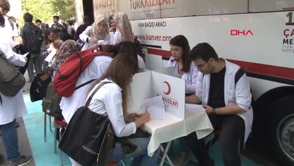 Cerrahpaşa'da "Bilim Kan Kaybediyor. Bilime Kan Var" Etkinliği