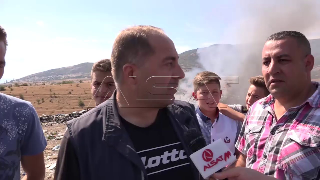 Депониите во Липково, жителите го блокираа патот