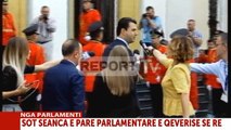Report TV - Parlamenti i ri, mbërrijnë Basha dhe Berisha