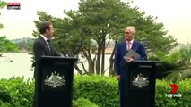 Emmanuel Macron fait un lapsus sur la femme du Premier ministre Australien (Vidéo)