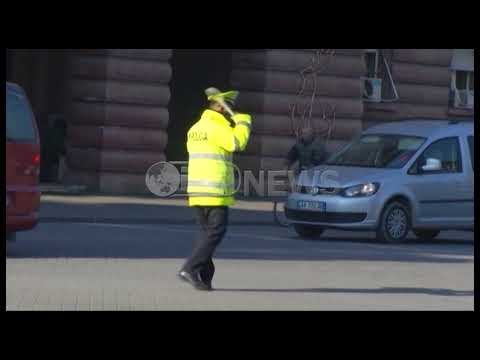 Ora News - Nesër nis viti i ri shkollor, policia “blindon” shkollat