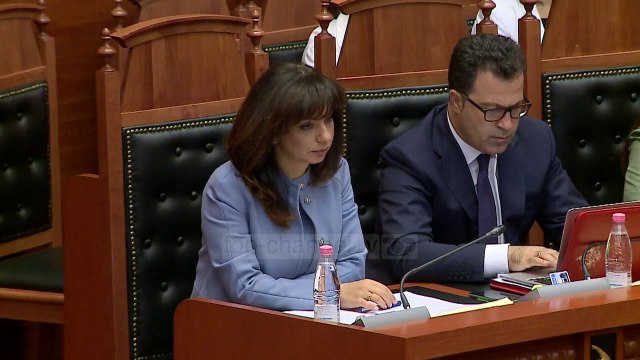 Rama prezanton programin: Ekonomia, turizmi, integrimi - Top Channel Albania - News - Lajme