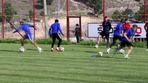 Yeni Malatyaspor Yardımcı Antrenörü Turgay Karslı: “Her maça puan için çıkıyoruz”