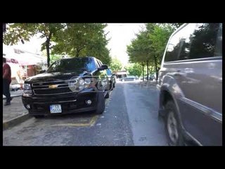 Ora News – Basha drekon me ambasadorin  Lu në një restorant në Tiranë