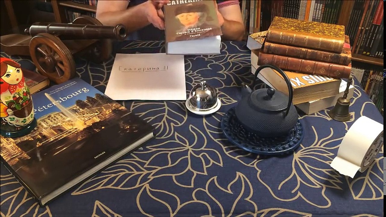ASMR Français - Histoire de Catherine II de Russie (avec MissASMR)