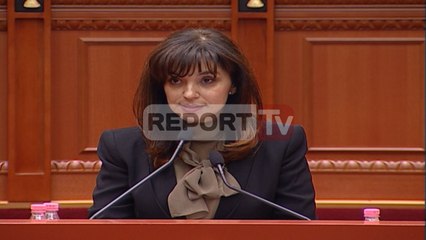 Report TV - Deputeti i PD merr kompensimin  e pronave, lajmin ia jep ministrja