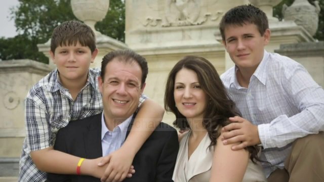 Një shqiptar për Këshillin Bashkiak të New York - Top Channel Albania - News - Lajme