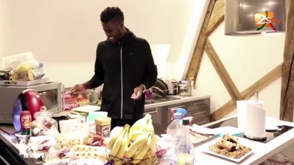 AU COEUR DE LA TANIÈRE AVEC PAPIS DJILOBODJI