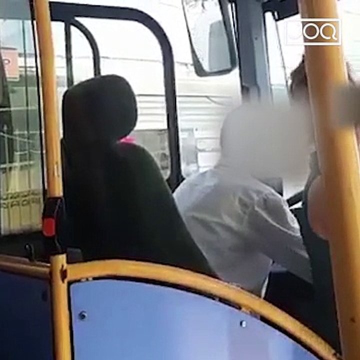 Vajza ngacmon shoferin e urbanit në Tiranë