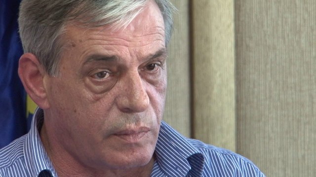 Shkrimtari Zija Vukaj promovon librin ''Shtjellë letrare'' - Lajme