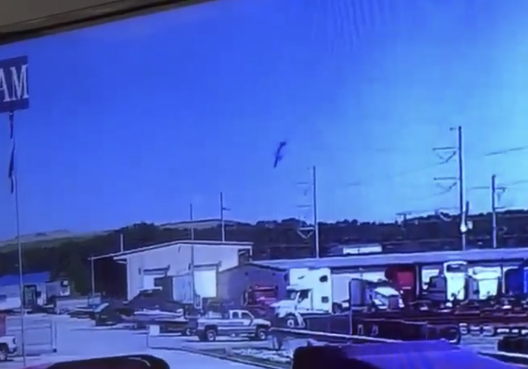 Military Aircraft Nose Dives Into Horizon and Explodes Outside Savannah Airport