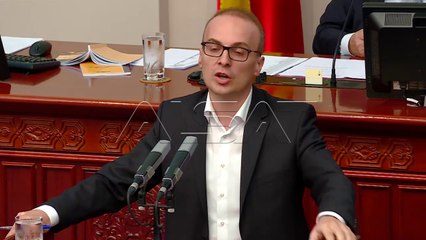 "Gjuha" përplas partitë, opozita zbardh skandale