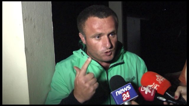 TRAGJEDI E RENDE NE DURRES, ZJARRI NE NJE BANESE DJEG 3 FEMIJE TRINJAKE TE MOSHES 3 VJEÇARE LAJM