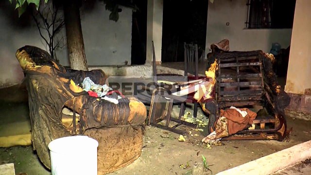 Report TV - Tragjedi në Durrës, digjen tre fëmijë të mitur në banesë