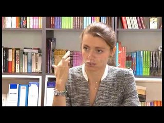 Ora News – “Kambana e qelqtë”, vjen në shqip kryevepra bashkëkohore amerikane