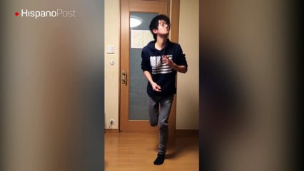 Un japonés trató de romper el record de chasquear los dedos