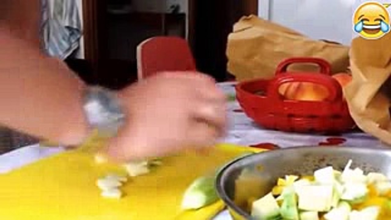 Fast workers-People are incredible. Crazy worker just now, in the world compilation as a consequence the fastest workers