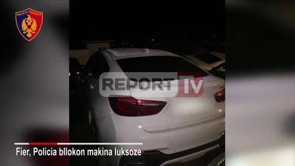 Report TV - Fier, bllokohen 16 makina, njëra e blinduar, dy të arrestuar