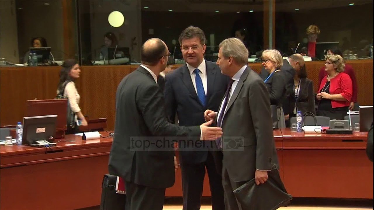 Fleckenstein: S`ka kushte shtesë për Shqipërinë - Top Channel Albania - News - Lajme