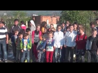 Ora News - Tridhetë e pesë fëmijë në Bradashesh të Elbasanit nuk shkojnë në shkollë
