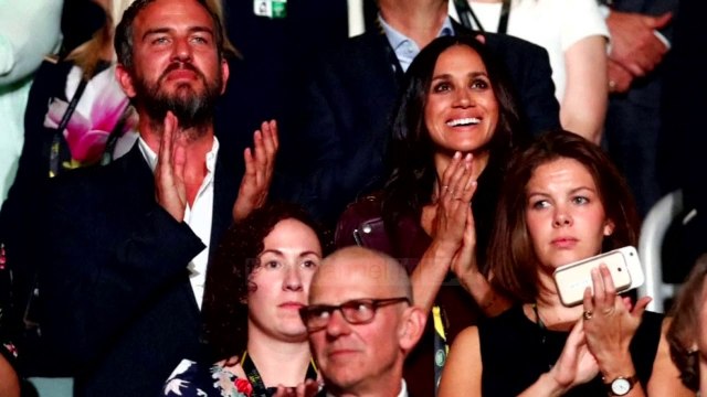 Shfaqet për herë të parë e dashura e Harry - Top Channel Albania - News - Lajme