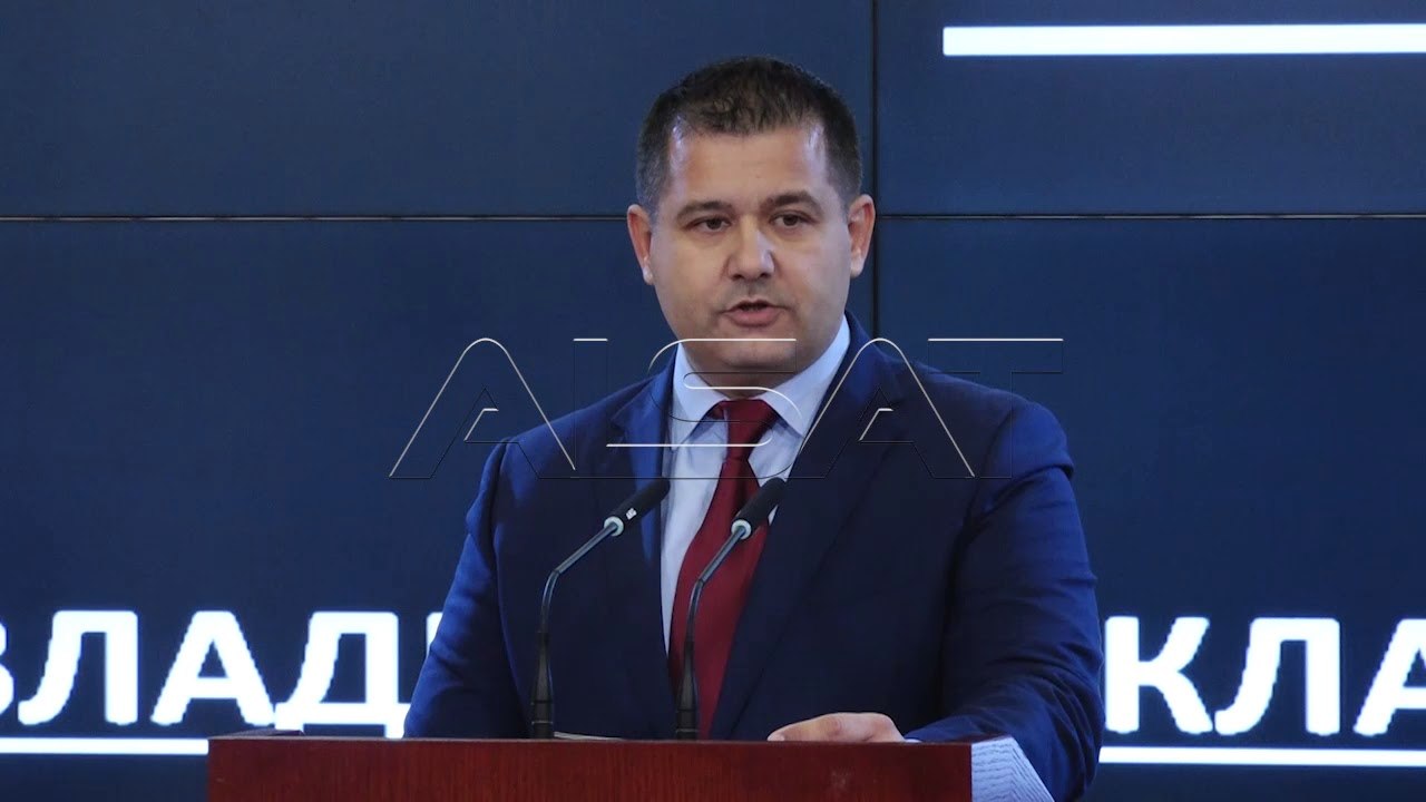 Кабинетот на Груевски потрошил 38 милиони евра...