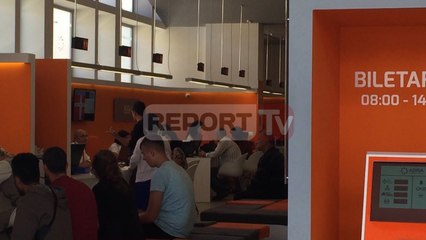 Report TV - Fier,vonesa në hipotekë qytetarët presin muaj për vërtetim pronësie