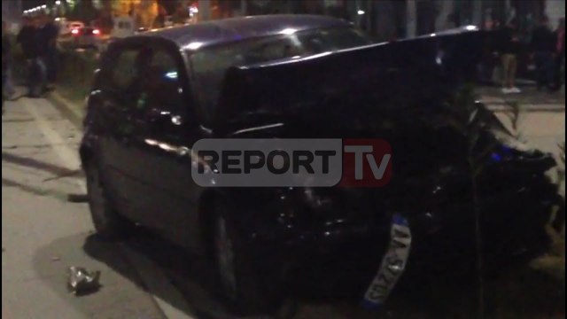 Report TV - Vlorë, aksident i rëndë te rruga Transballkanike, një grua rëndë