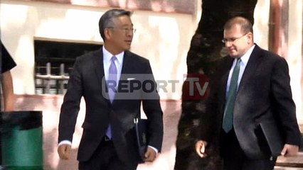 Report TV - Lu në zyrën e Xhafajt, takimi pas aksioneve të policisë