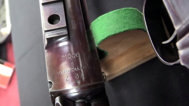 Forgotten Weapons - Ethiopian ZH-29 and Czech Experimental Z-37