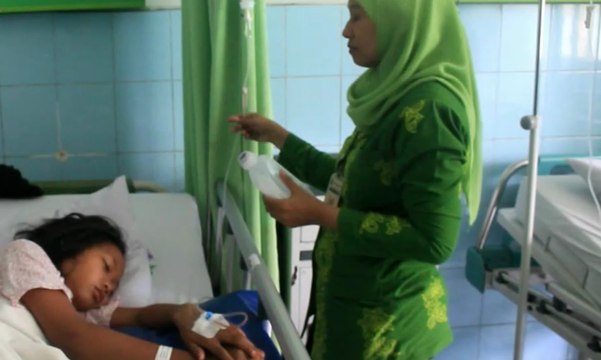Puluhan Murid dan Orangtua Murid Keracunan Makanan