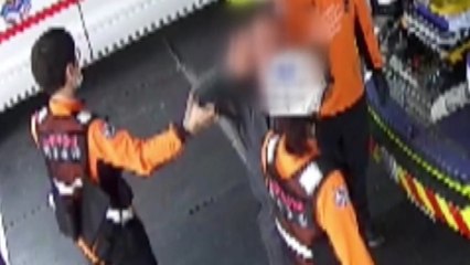 취객 구조 중 폭행당한 구급대원 끝내 사망 / YTN