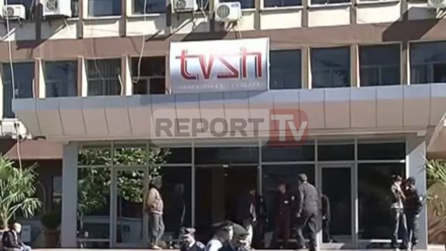 Report TV - Tërhiqet TVSH, Rama: Ligji e imponon, sinjalin ta japë falas