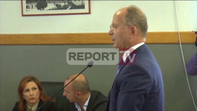 Report TV - Durrës, gjykata rrëzon bashkinë lë në fuqi pezullimin për Velierën