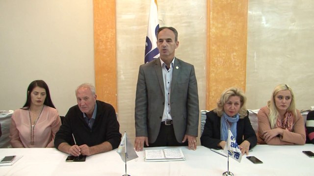 Dushi takohet me banorët e lagjës Brekoc - Lajme